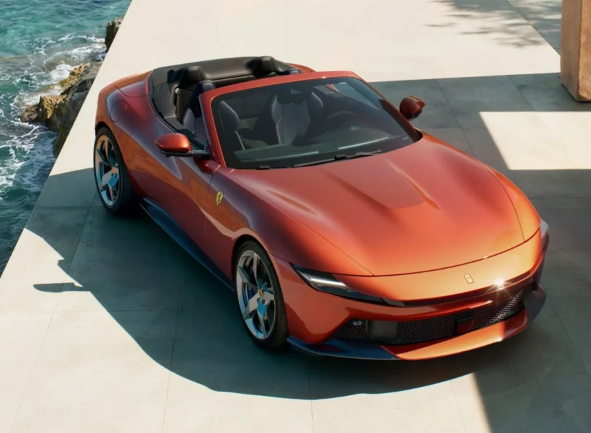 Novo Ferrari Amalfi Spider chega com V8 de 631 cv e teto retrátil